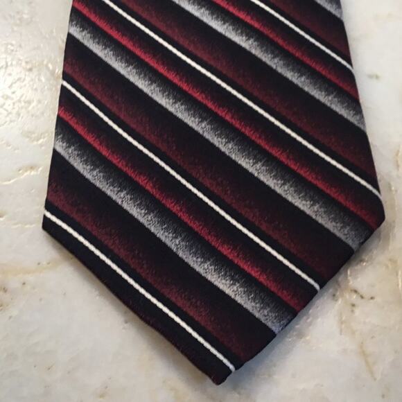 PIERRE CARDIN SILK TIE - Picture 1 of 9